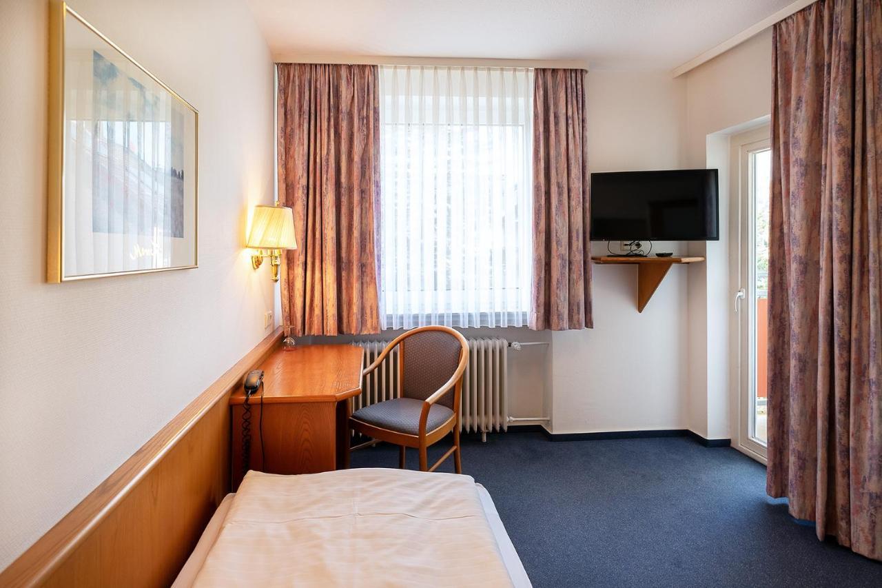 Am Steinberg 3*
